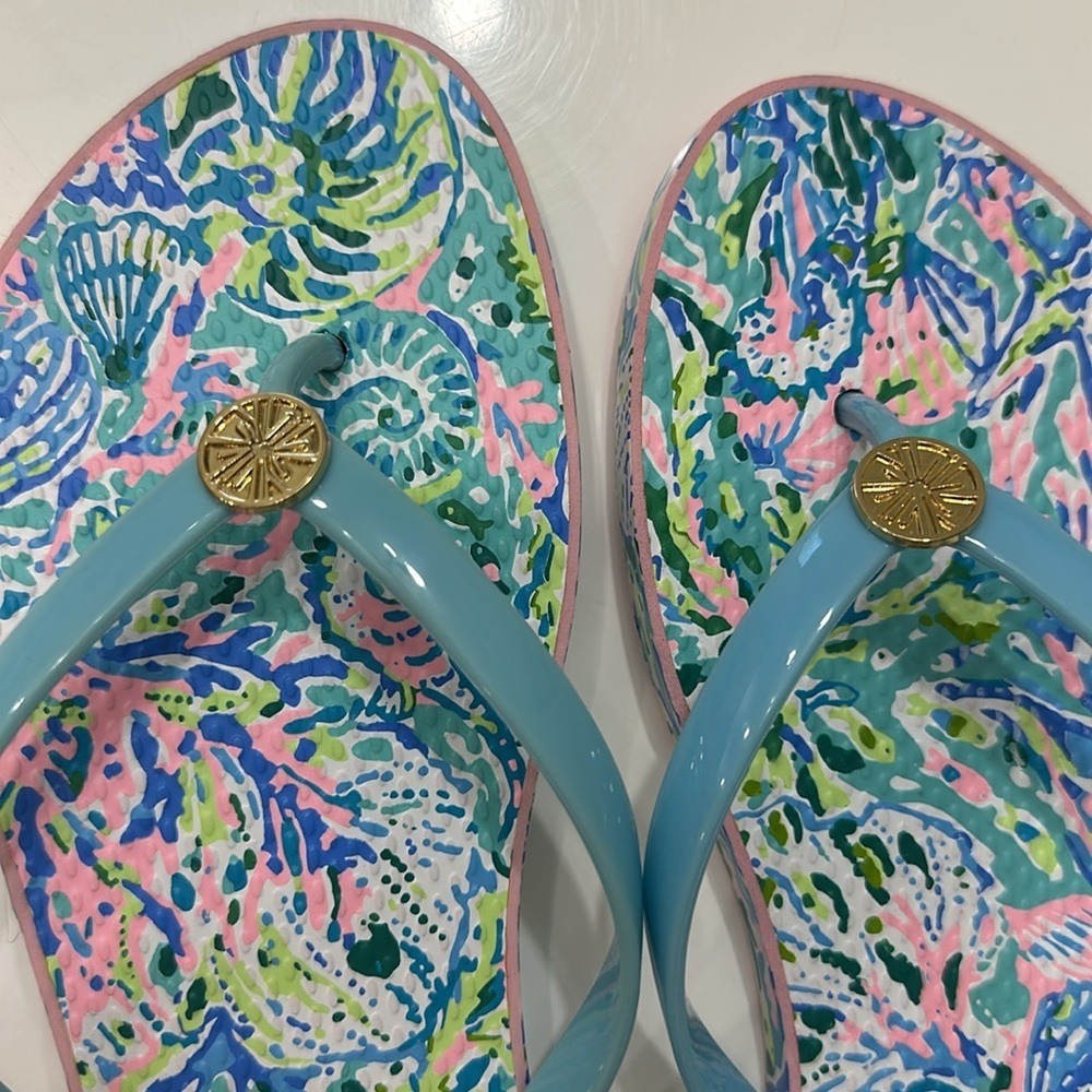 Brand new never worn Lilly Pulitzer FlipFlops Sz 9/10 Item# 8V - Picture 2 of 5